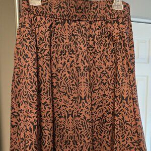 Reitmans Signature A-line skirt. Just below the knee. Size 10.